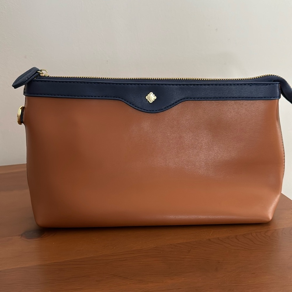 Crown and Ivy Zippered Makeup/Accessory Bag